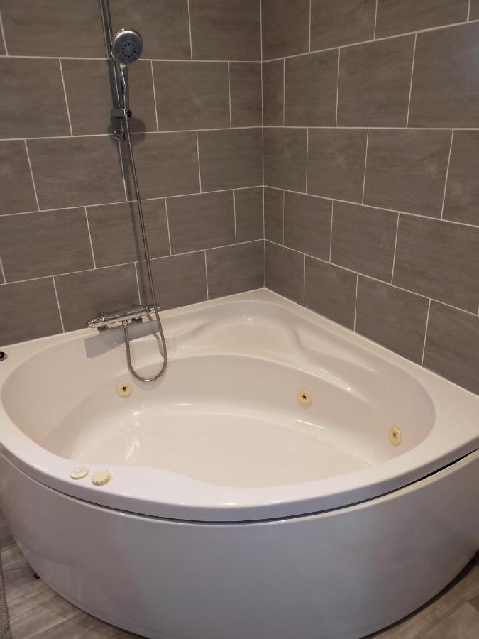 Logement Atypique Arles Dış mekan fotoğraf